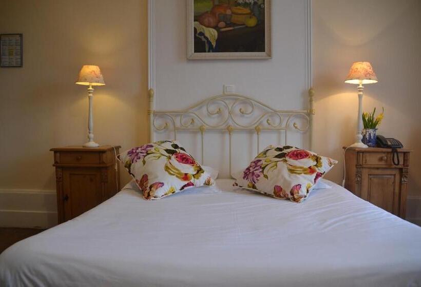 Номер Стандарт с Террасой, Hôtel Les Grands Chênes