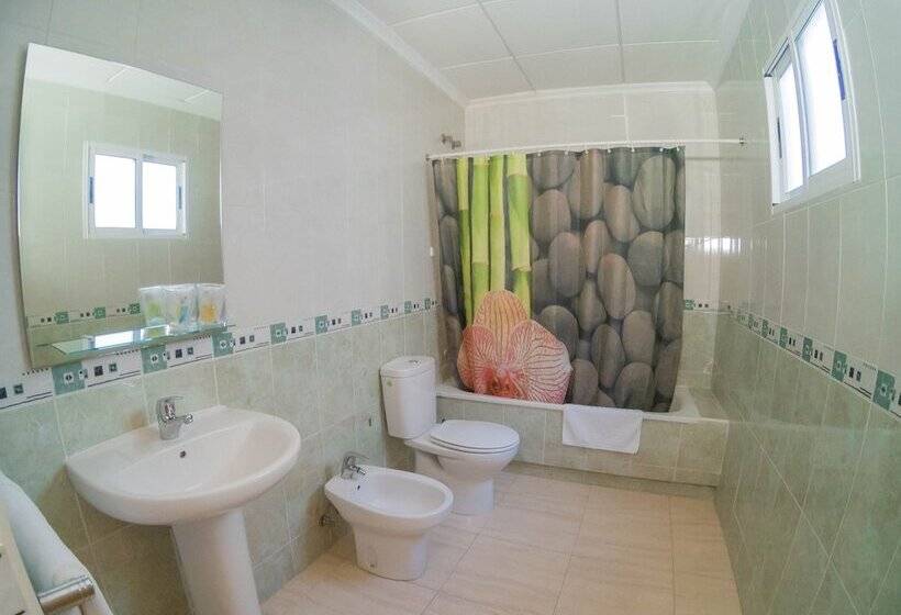 Номер Стандарт Трехместный, Hostal Meseguer