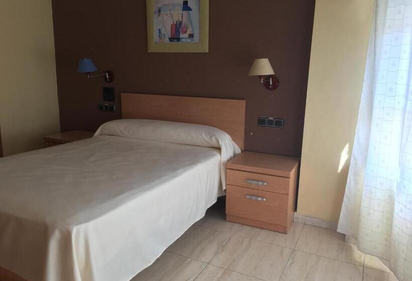 Номер Классический Вид на Город, Hostal Meseguer