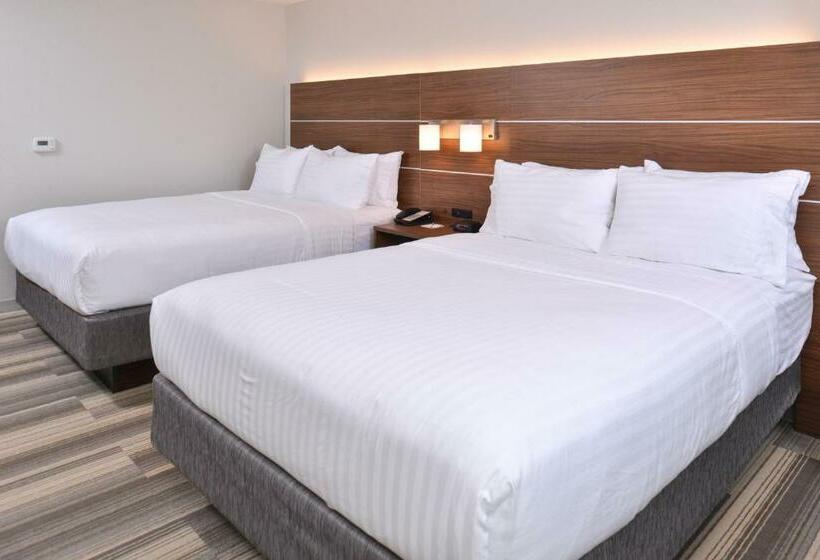 Номер Стандарт, Holiday Inn Express & Suites Omaha Airport, An Ihg