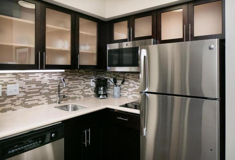 Студия Стандарт Кровать Куин, Staybridge Suites Des Moines Downtown, An Ihg