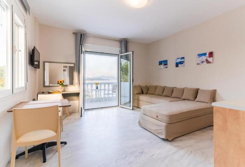 Люкс Superior Вид на Море, Cape Blue Suites