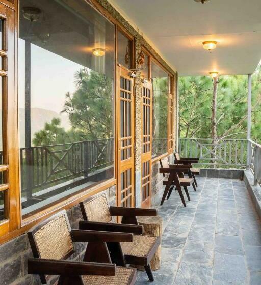 이그제큐티브 스위트, Chillaru Spa & Resort