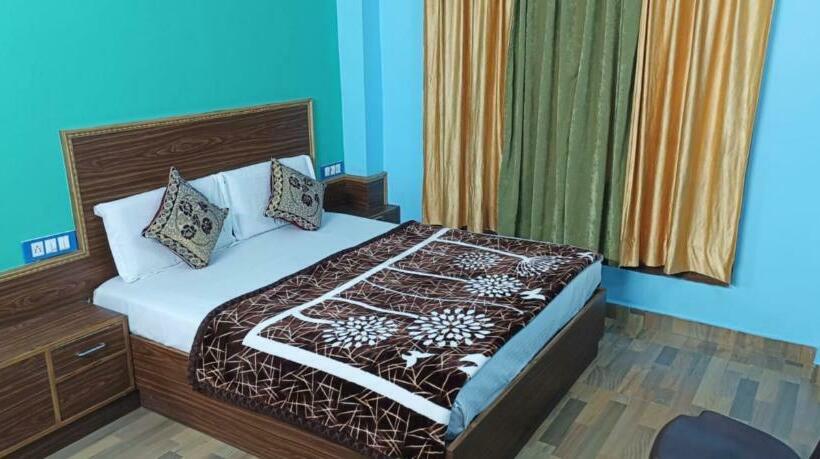 스탠다드 룸, Tirupati Regency Anandam
