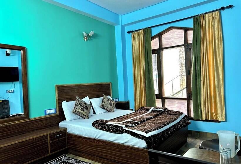 디럭스 4인 룸, Tirupati Regency Anandam