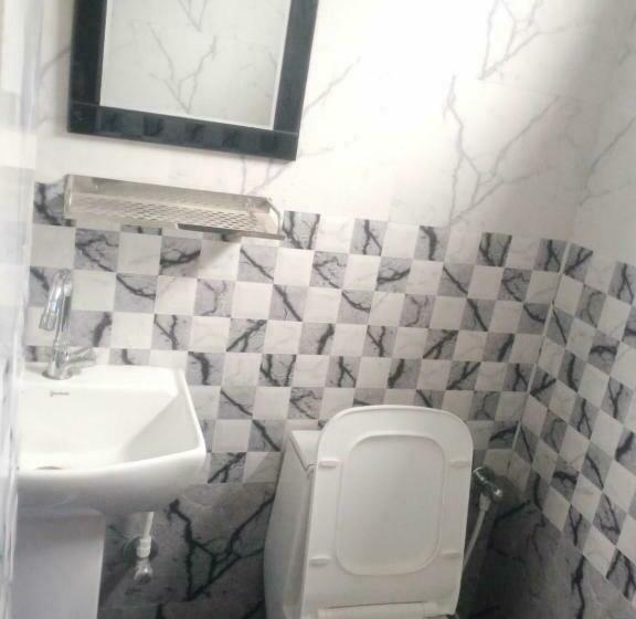 Трехместный Номер Классика, Oyo Bhavya Guest House