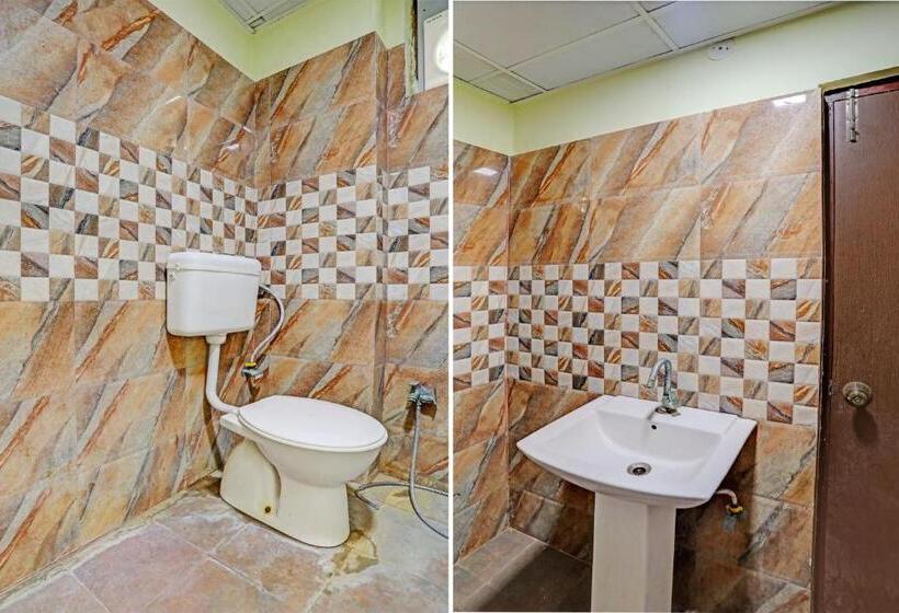 Трехместный Номер Классика, Oyo Flagship Shree Shyam Kripa Hotel And Restaurant