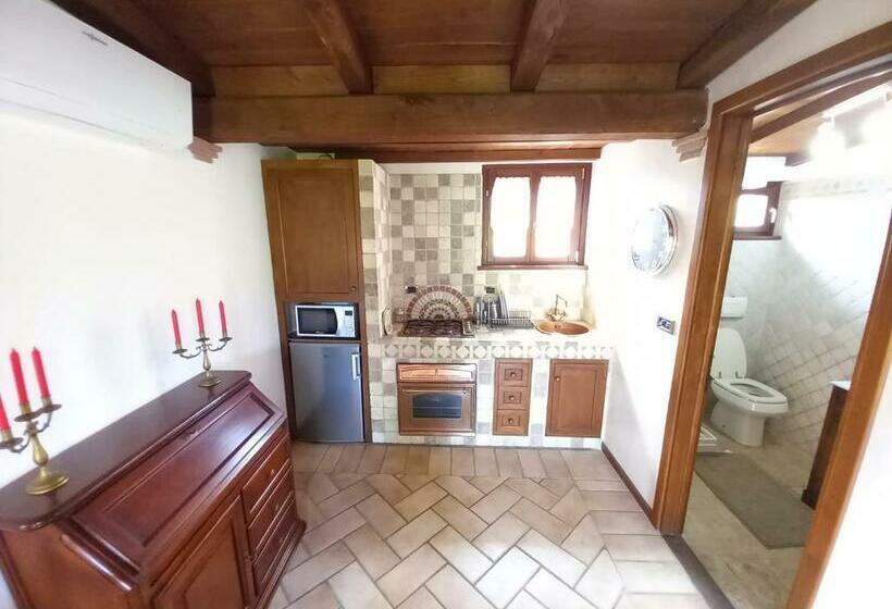 Студио Стандарт Вид на Сад, B&b Monte Tavolino