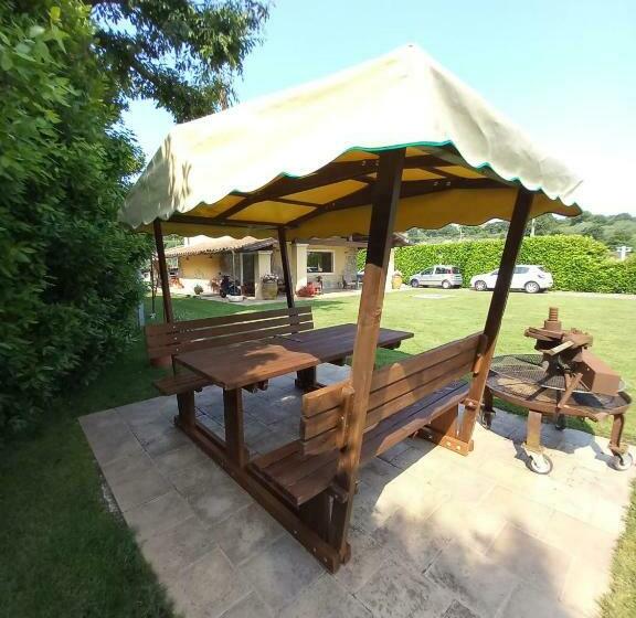 Студио Стандарт Вид на Сад, B&b Monte Tavolino