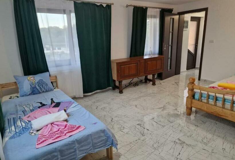 Номер Стандарт, Casa Iuliana