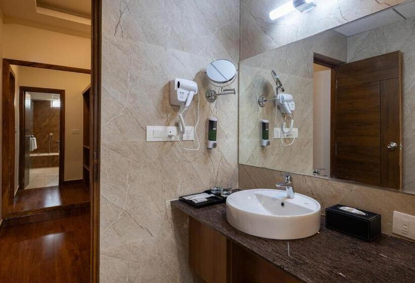 Люкс с Балконом, Malnad Shire Eco Resort