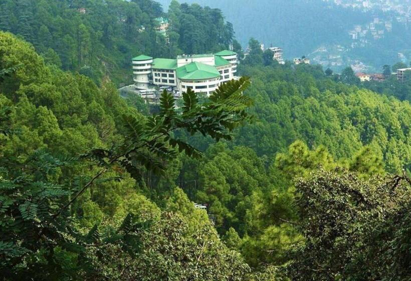 디럭스 룸, A Luxurious Stay