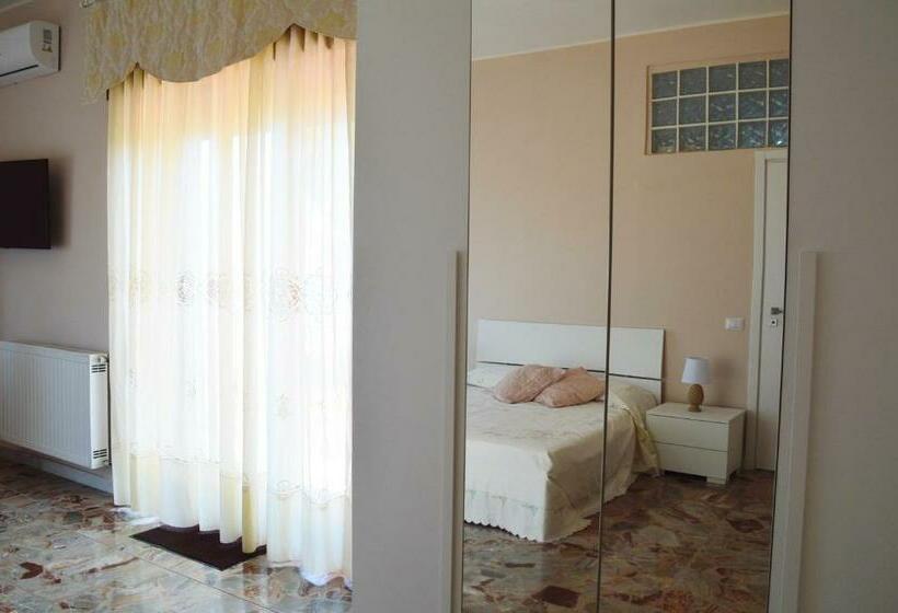 标准间带阳台, Ninfe Delle Aci Apartment