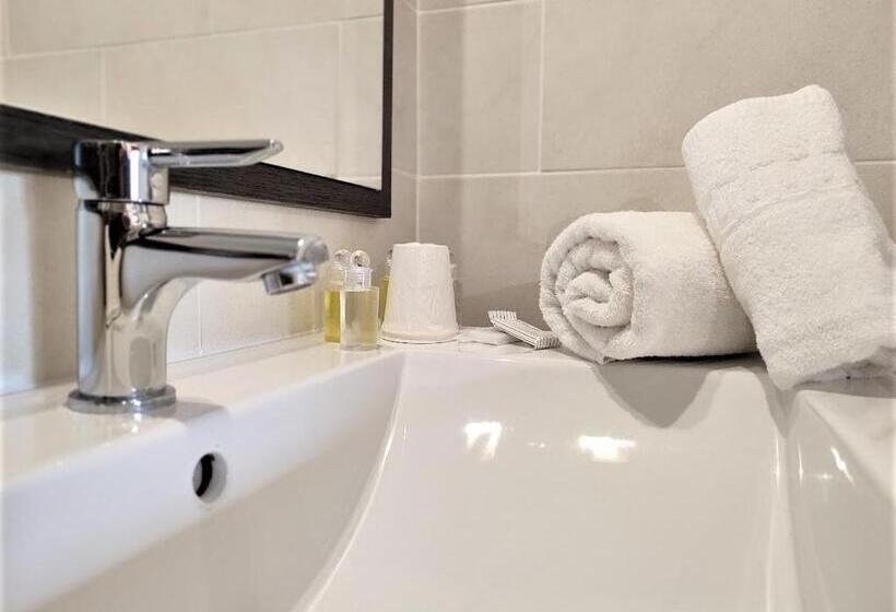 Четырехместный Номер Стандарт, Chalet Hôtel Les Blancs