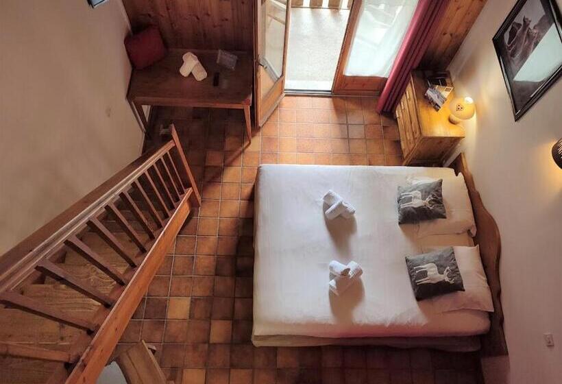 Четырехместный Номер Стандарт, Chalet Hôtel Les Blancs