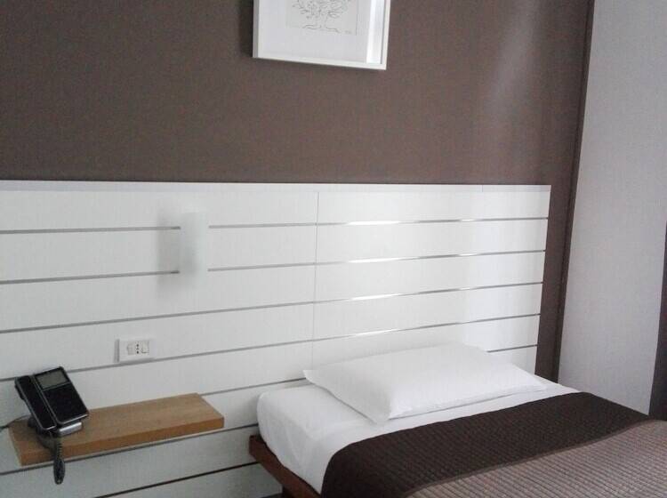 Номер Стандарт Индивидуальный, Bert Hotel