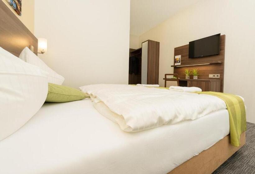 スタンダード４人部屋, Goethe Conference Hotel By Trip Inn