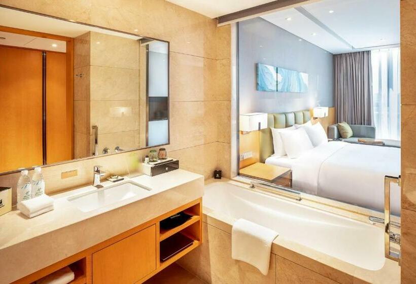 Номер Стандартный с Видом, Holiday Inn Neijiang Riverside, An Ihg