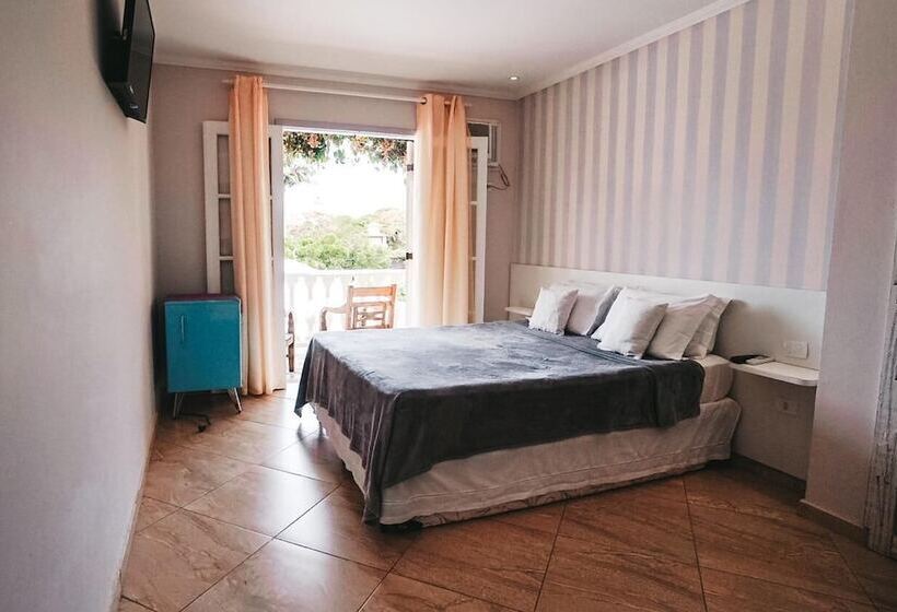 اتاق استاندارد سه تخته با بالکن, Pousada Villa Valentina