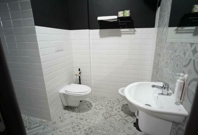 Номер Стандарт, Ammare B&b