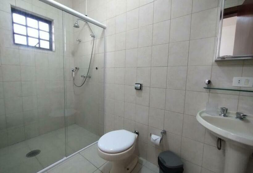 패밀리 룸, Residencia Dago Suítes