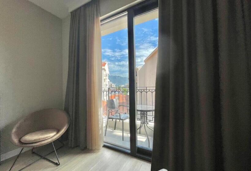Номер Стандарт Вид на Город, Comfort Apartments Pasha