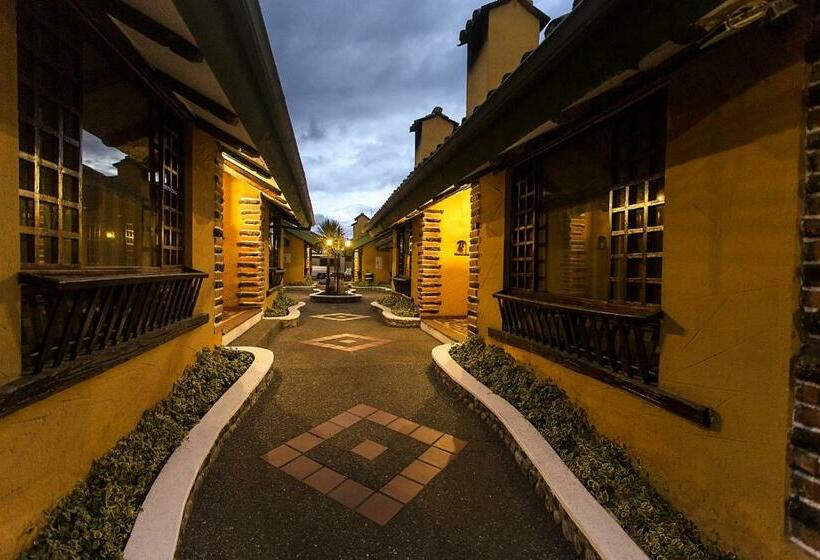 اتاق استاندارد چهار تخته, Hosteria Rumipamba De Las Rosas