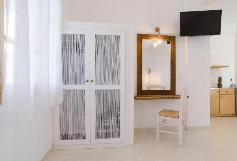 Studio Standard Vue Mer, Santorini Crystal Blue Boutique