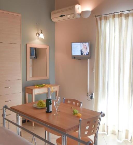 Четырехместный Номер Economy, Villa Theodora
