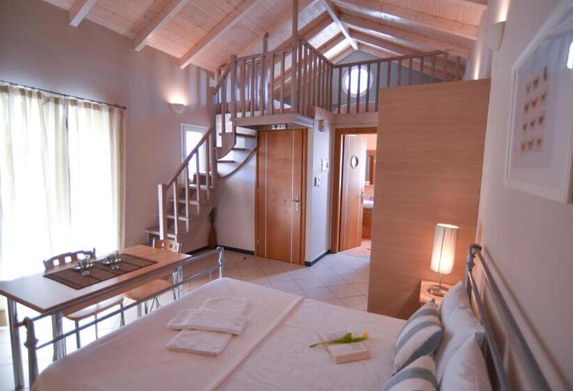 Четырехместный Номер Economy, Villa Theodora