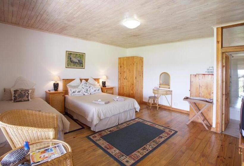 غرفة قياسية ثلاثية, Mentors Country Estate