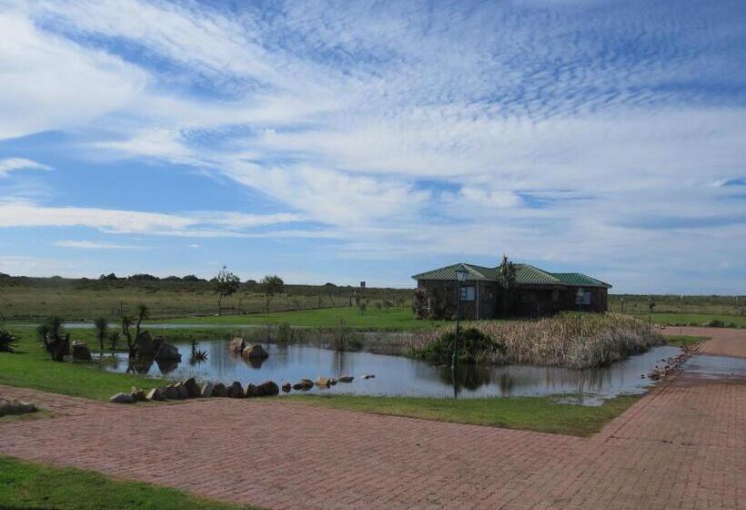 منزل غرفة نوم واحدة, Mentors Country Estate
