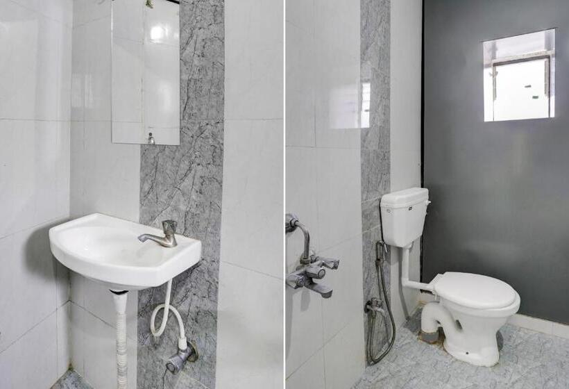 Трехместный Номер Классика, Collection O Hotel Krupa Lodge