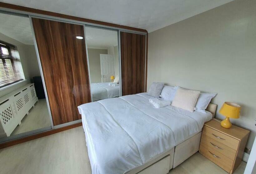 Номер Deluxe, Bungalow In Leafy Area