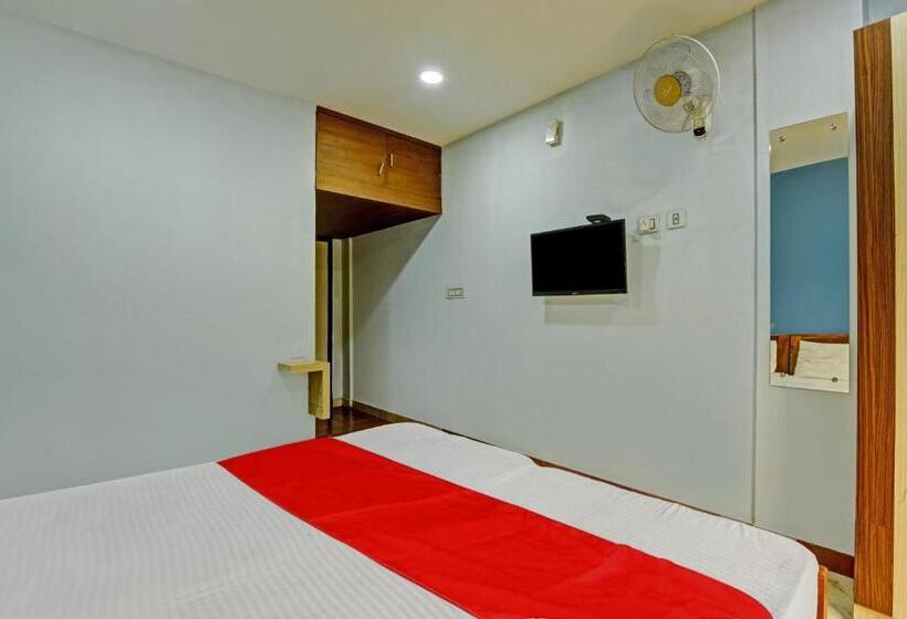 Номер Стандарт, Super Oyo Flagship Karipur Residency