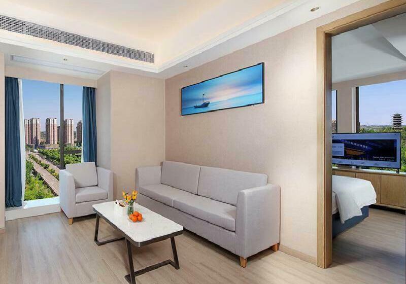 Люкс Премиум, Kyriad Marvelous Hotel Ziyang North Railway Station