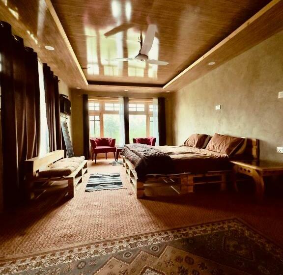 Deluxe Neljän Hengen Huone, Orgventure Resorts Skardu