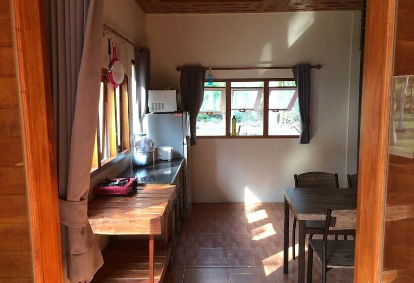Семейный Номер, The Ford Sunset Beach Resort