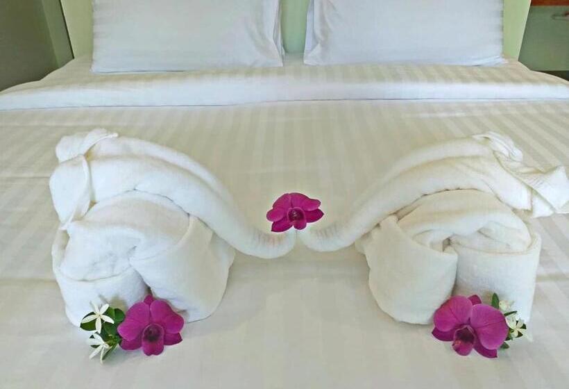Номер Deluxe с Балконом, The Ford Sunset Beach Resort