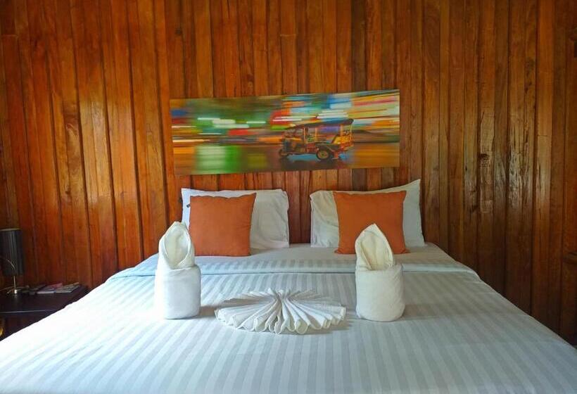 Семейное Бунгало, The Ford Sunset Beach Resort