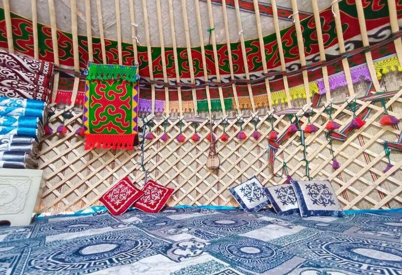 خانه 1 خوابه, Karakol Yurt Village
