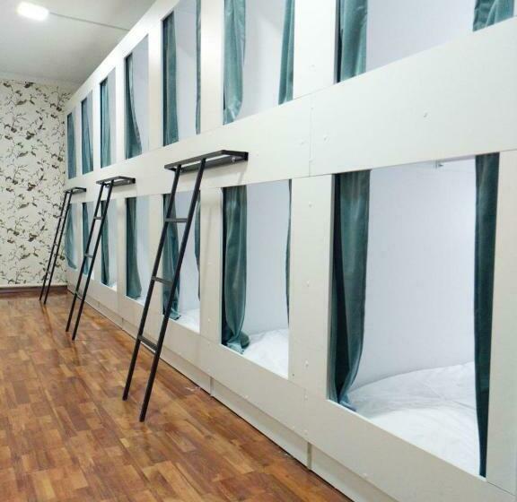 تختخواب در اتاق مشترک, Nomadstan Capsule Hostel