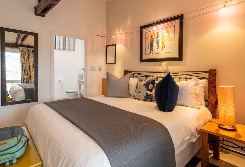 Номер Deluxe, The Lofts Boutique