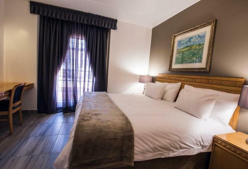 Номер Executive, Airport Inn And Suites