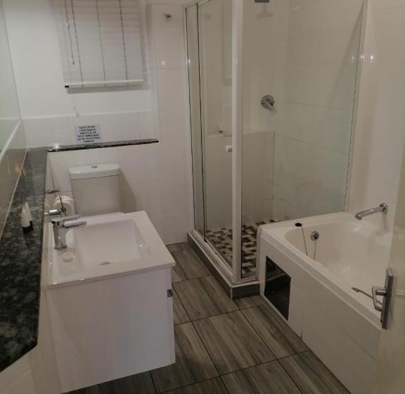 Номер Стандарт, Airport Inn And Suites