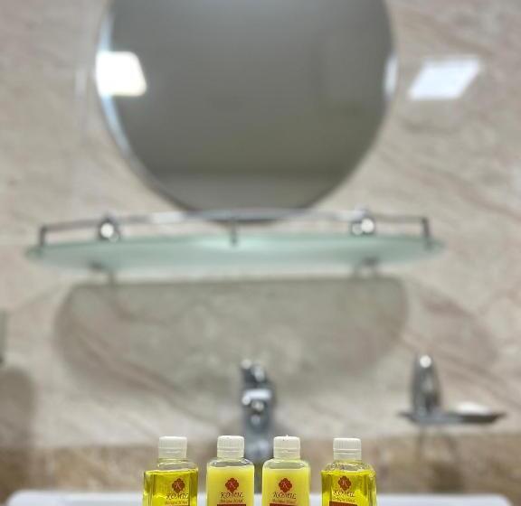 Полулюкс, Komil Bukhara Boutique