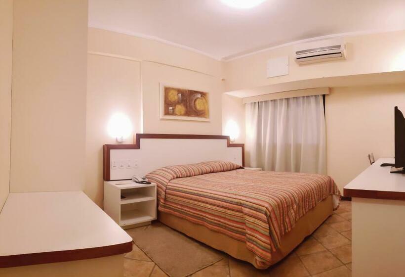 Трехместный Номер Deluxe, Lord Plaza