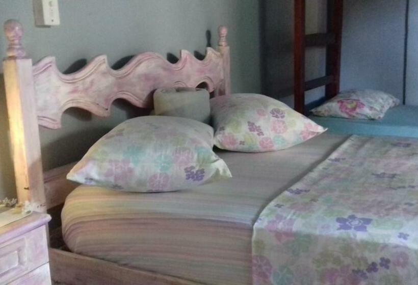 Люкс, Maracujá Hostel