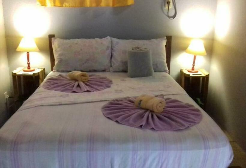 Люкс Повышенной Комфортности, Maracujá Hostel