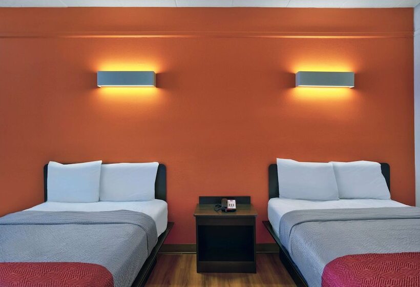 Номер Стандарт 2 Двуспальные Кровати, Motel 6seaford, De